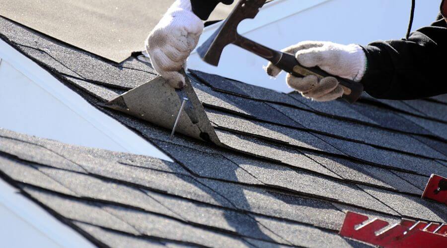 Professional gutter cleaning in Harvey, AR
